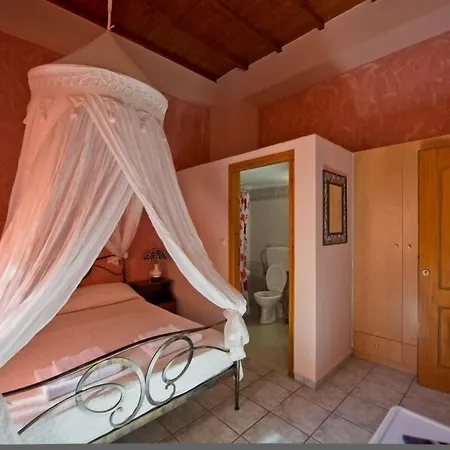 Katerina Traditional Holiday home