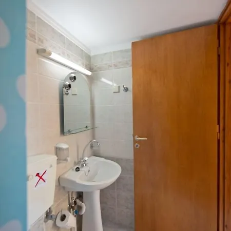 Katerina Traditional Nyaraló Hriszí Aktí Haniá