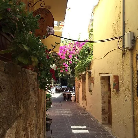 Katerina Traditional Будинок відпочинку *