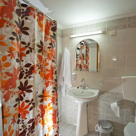 Katerina Traditional Будинок відпочинку *